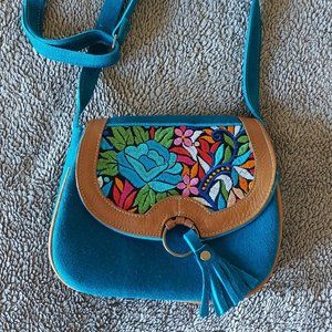 authentic Ecuador cross body/shoulder purse